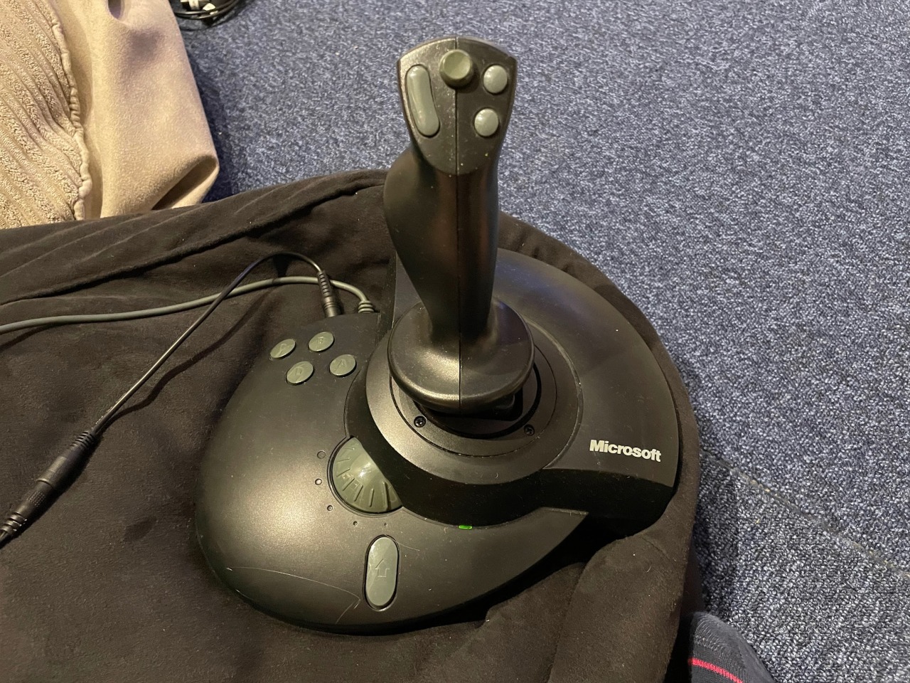 その他 Sidewinder Force FeedbackPro Amazon.com: Microsoft Sidewinder Force Feedback Pro : Video
